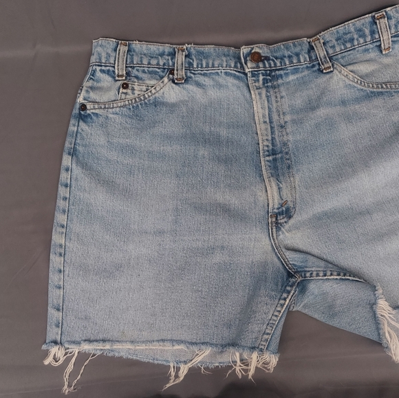 Vintage Levi's Distressed Denim Shorts Size 38 Blue Jean Cutoffs - Picture 4 of 16